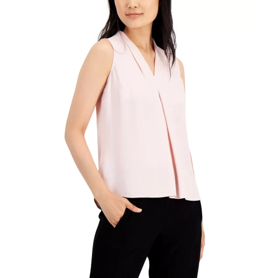 Flash Sale ๐ Bar III ๐ฉ Women's Sleeveless Pleat V-Neck Top Lily ๐ 4 Flash Sale ๐ Bar III ๐ฉ Women's Sleeveless Pleat V-Neck Top Lily ๐ - Image 4